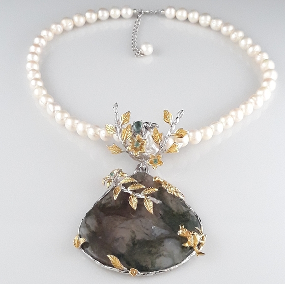 Handcrated Moss Agate and Pearl Floral Necklace - Picture 6 of 16